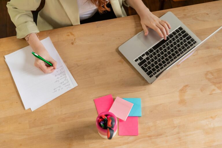 Plan – Test – Perfect: ChatGPT as your Copilot for your Thesis 